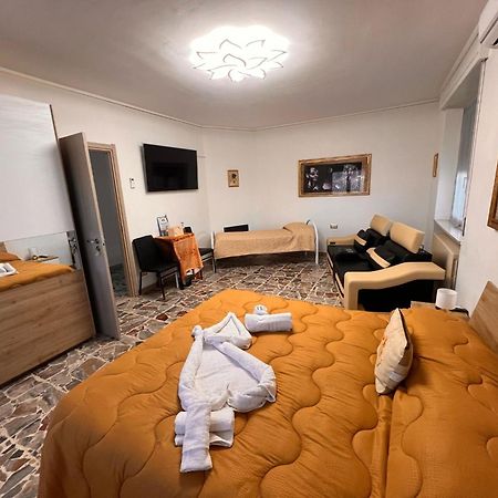 B&B Saphira Gozzano Bagian luar foto